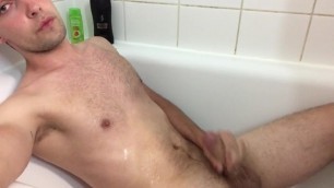 Danish Boy, Frederik: Pisses/Syringes Sperm (Coming) on himself in Bathtub