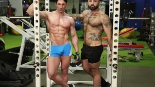 Gaywire - Perfect Men With Amazing Muscular Bodies Bumpin' Uglies @ the Gymgay