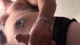 Hunky Inked Straightie Danali Youkon Cums in His Hand Sologay