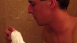 Sexy boys in the bathtub sucking toes and each others dicks